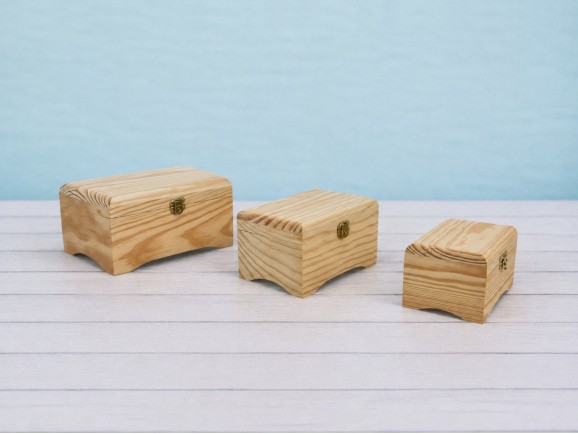 Small wooden trunk box with feet 3 sizes Ref.P107P