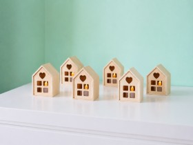 Heart wooden house box with windows Ref.PCP1