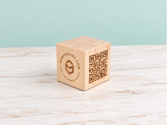 Cubo de madera QR 5,5x5,5 cm. Ref.MOQR