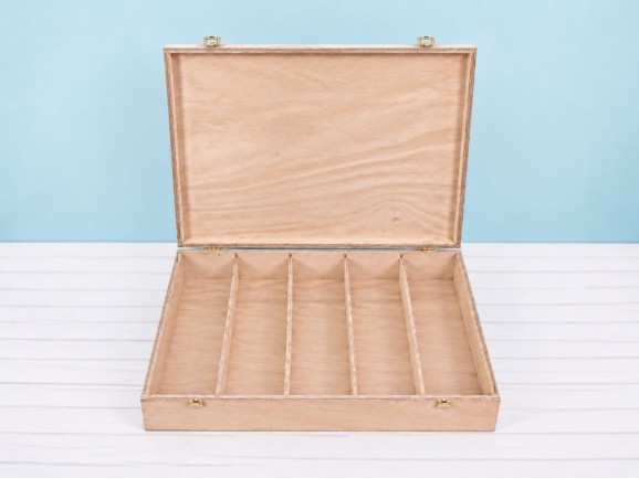 Caja de madera 5 botellas de vino Bisagra y Broche Ref.5BotBBOK