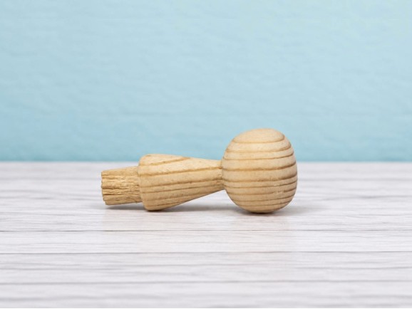 Perchín bola de madera pino 6xØ2 cm. c/espiga Ref.114