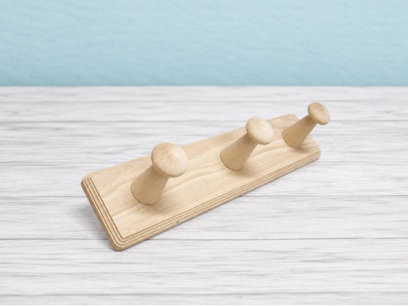 Wooden hanger 7xØ3 cm with spike Ref.111