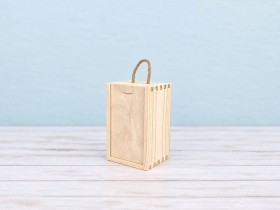Wooden box 19.5x12x11.5 cm with sliding lid Ref.DRSM201