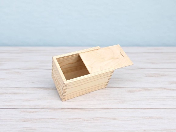 Caja de madera 19,5x12x11,5 cm. tapa corredera Ref.DRSM201