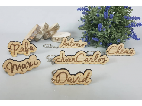 Wooden keychain engraved and cut out with your name Ref. 2112