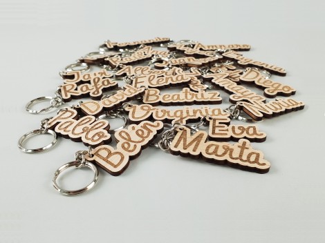 Wooden keychain engraved and cut out with your name Ref. 2112