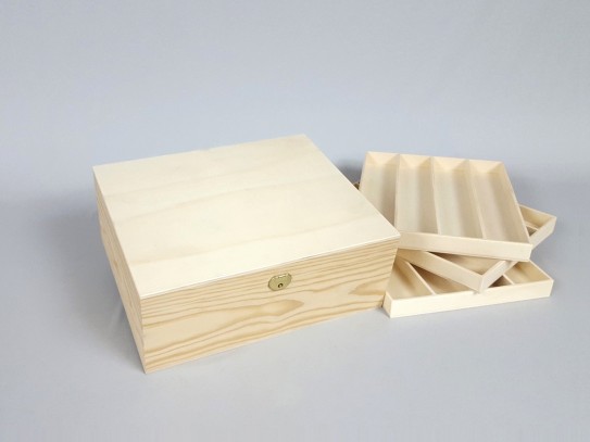 Wooden case box 27x22.5x11 cm. with trays for 16 watches Ref.P35C45B