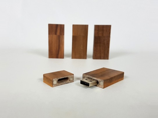 Pen-Drive Dark Wood with Magnet Ref.USBCH3