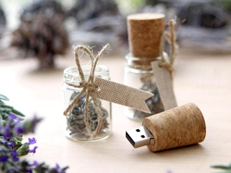 Pendrive mini botella de cristal y corcho Ref.USBCH4