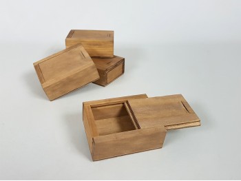 Caja de madera Envejecida 9x7x3,5 cm. c/tapa corredera Enrasada Ref.P1003
