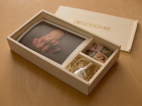 Wooden photo box 20x15 with divider and frame Ref.P1454MS2