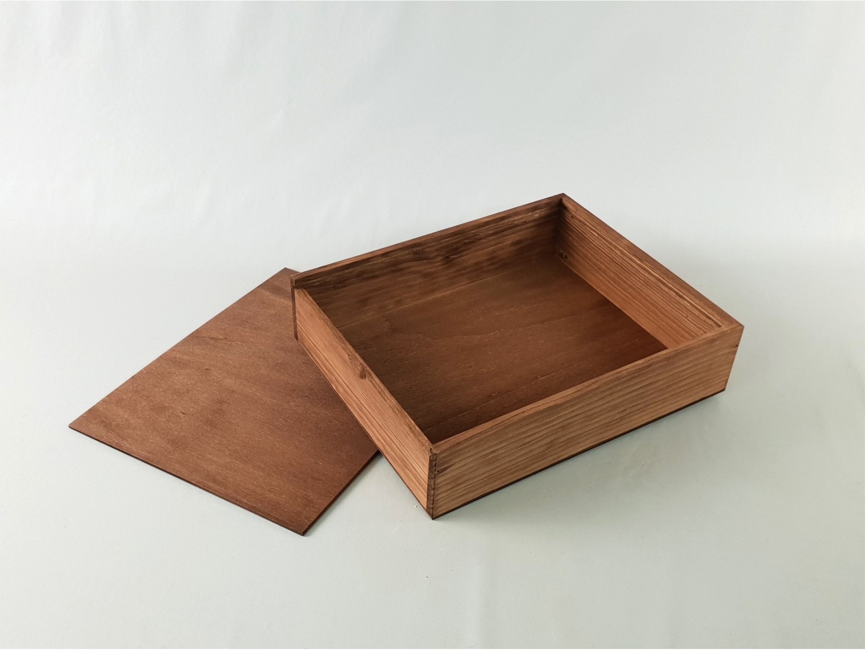 Caja de madera de pino (38x22x15cm) - SieteBuhos