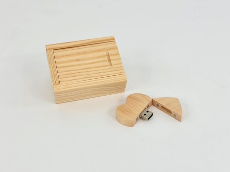 Pack PenDrive Corazón + Caja Natural Ref.Pack1002CH6