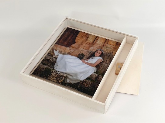 White Box for Album 30x30 w / Wood Top and Division Ref.P1454C8PA-37D