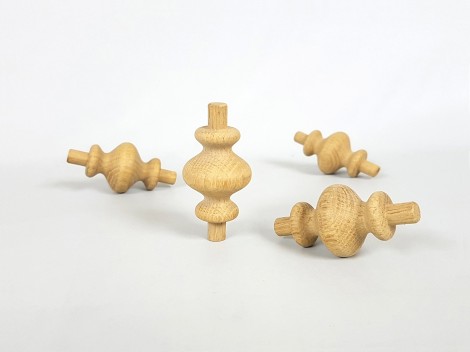 Thick Baluster Oak Ref. 240