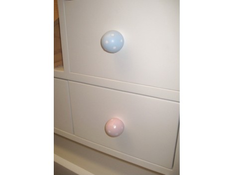 Child's handle Ball Color 4 cm. White polka dots