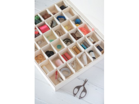 Caja de madera 40x33x6 cm. c/36 divisiones interiores Ref.1557