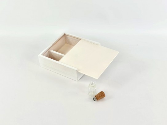 Pack Caja Blanca fotos 10x15 + PenDrive Ref.PackCF13B1