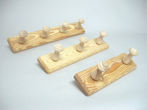 Percha pino 4 pomos Ref.851B