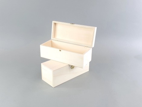 Wooden box 27x11x10 cm. with hinge and clasp Ref.C42