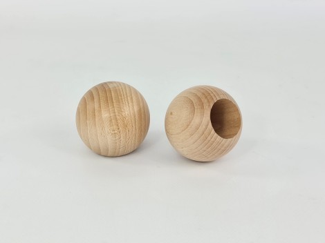 Wooden ball Ø60 mm. c/T. 30x45 mm. Ref.372