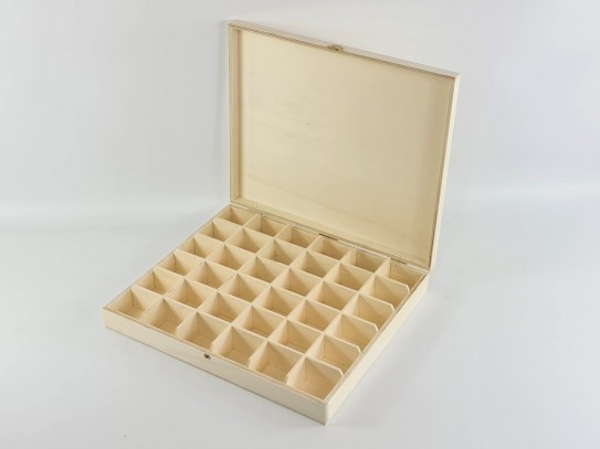 Wooden box 40x33x6 cm. with 36 interior divisions Ref.1557