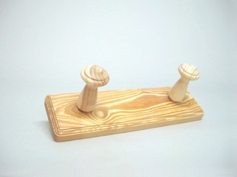 Percha pino 2 pomos Ref.851