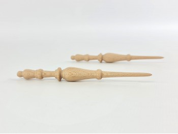 Wooden needle bobbin 14 cm. Ref.MOXE35