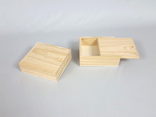 Pine wood box 13x12x4 cm. with sliding cover Ref.P53C16