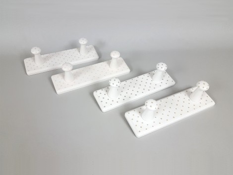 Perchero pared 2 colgadores Blanco Lunares Colores Ref.3018