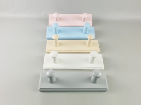 Perchero pared 2 colgadores colores suaves Ref.3023