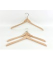 Natural wood clothes hanger with ball Ref.VG2803