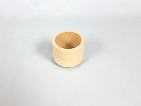 Cubilete de madera pequeño Ø7x5 cm. Ref.1464