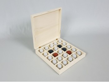 Caja de madera 23x23x5 cm. 25 divisiones Ref.AR1028.2