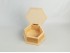 Caja de madera Hexagonal 20x17x9 cm. c/tapa Ref.1685A