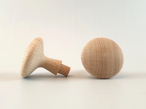Beech mushroom handle Ø4.5 cm. with spike Ref.13