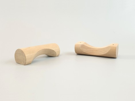 Profiled beech handle 9 cm. Ref.51