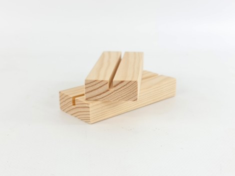 Taco de madera 12x5x2 cm. Ref.P1014
