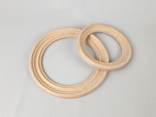 Wide wooden rings with inner profile Ø11 and Ø15 cm. Ref.139