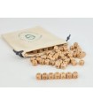 100pcs beech wood beads with engraved alphabet. Ref.RBA0026