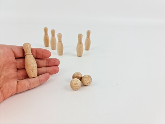Natural wood mini bowling pins 5.5 cm. Ref.CCTL50