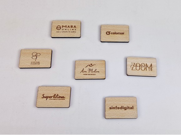 Imán de madera personalizado Ref.H32