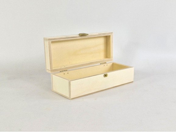 Wooden box 19x8x6 cm. w/hinge and clasp Ref.
