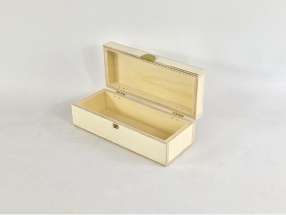 Wooden box 19x8x6 cm. w/hinge and clasp Ref.
