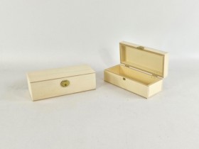 Wooden box 19x8x6 cm. w/hinge and clasp Ref.