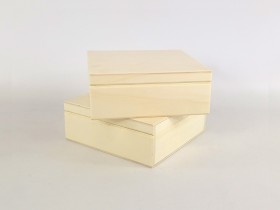 Wooden box 19x19x7 cm. Ref.1161A