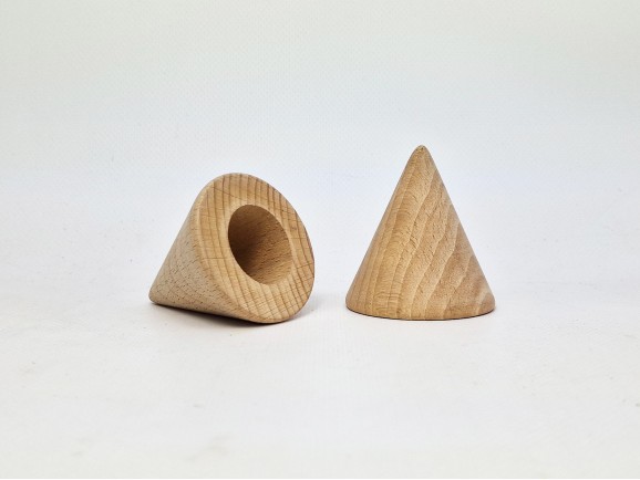 Remate madera haya forma cono 6 cm. Ref.376