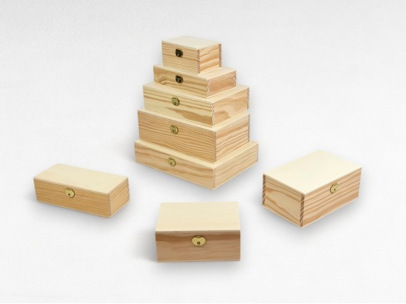 Wooden box with hinge and clasp various sizes