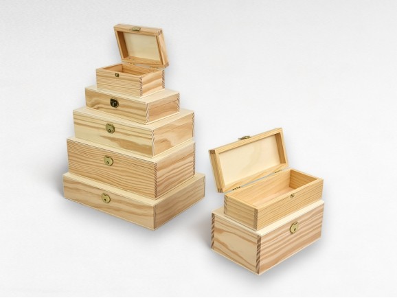 Wooden box with hinge and clasp various sizes