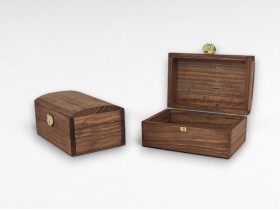 Aged wooden chest 15.5x10x7.5 cm. Ref.P1014ST